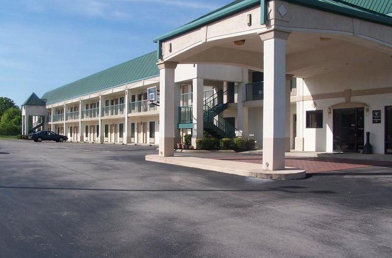 Celebration Inn Lewisburg Exterior photo