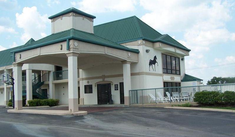 Celebration Inn Lewisburg Exterior photo